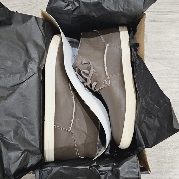 New NWT UGG Australia Kramer High Top Leather Sneakers Light Olive Green Sz 12 - Picture 4 of 10